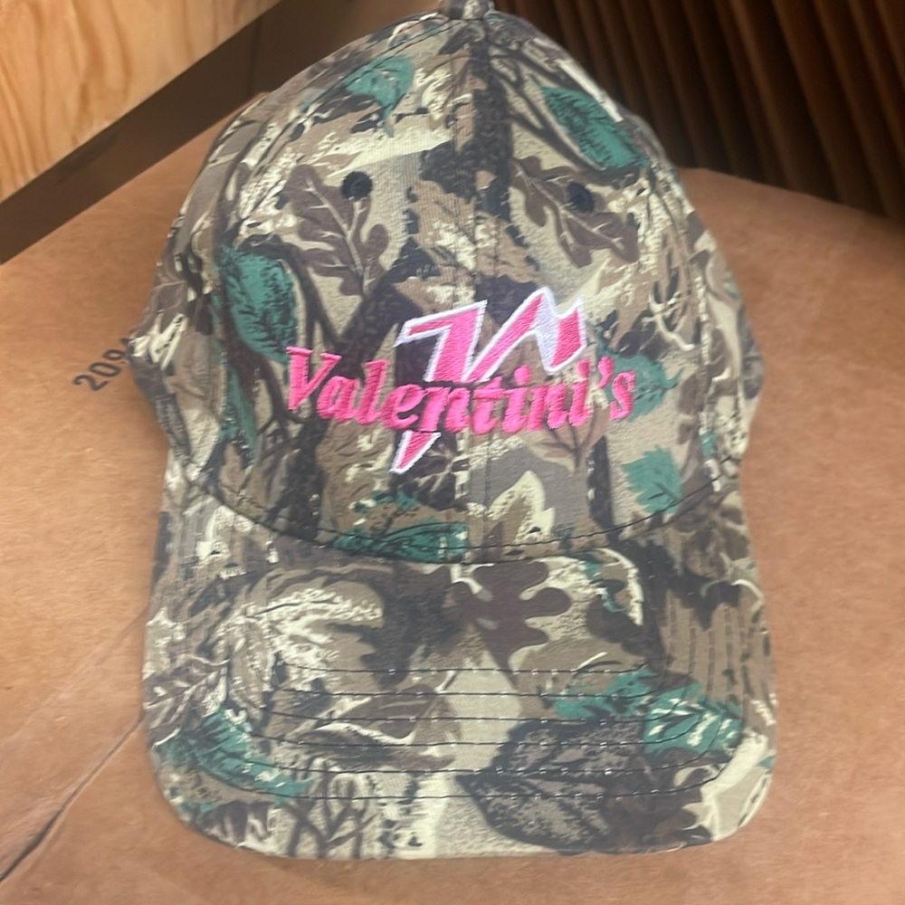 Camo baseball cap
